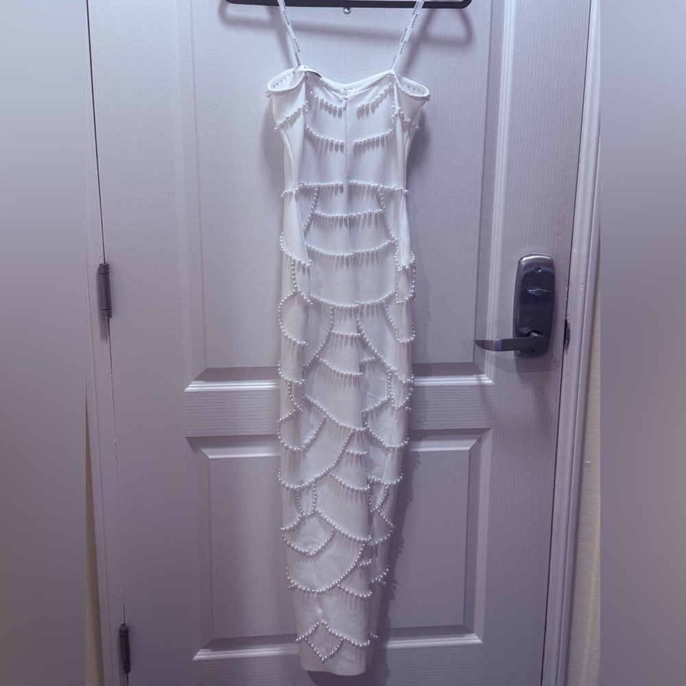 Elliatt Lucine Fitted Gown in White Bridal Shower Wedding Dress size M NWT - Picture 7 of 7